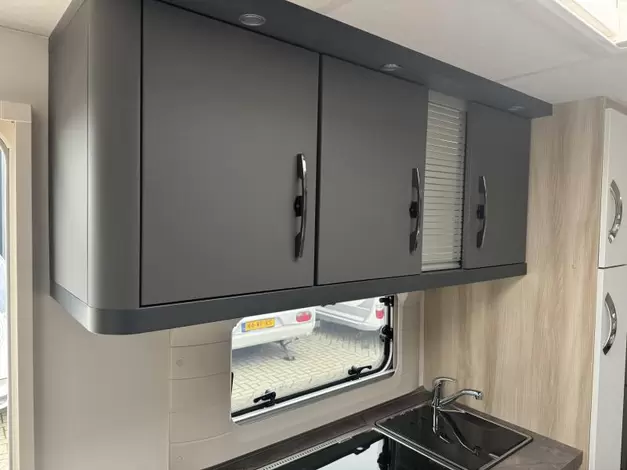 Hobby De Luxe 545 KMF Zondag 8 februari open (977480)