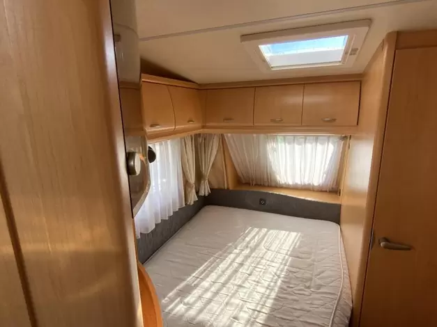 Hobby De Luxe 460 UFE