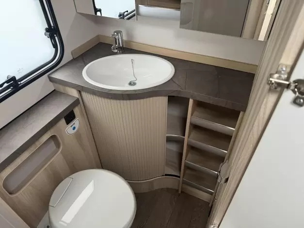 Hobby De Luxe 545 KMF Zondag 8 februari open (977480)