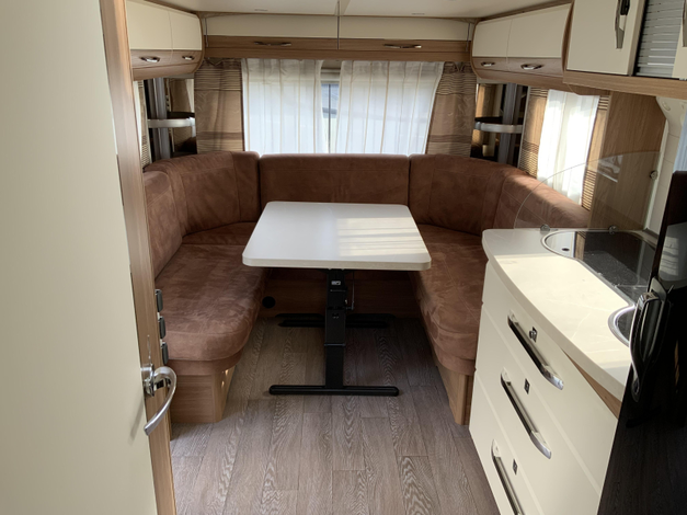 Hobby De Luxe 515 UHK 9 Zondag 22 maart open (1037378)