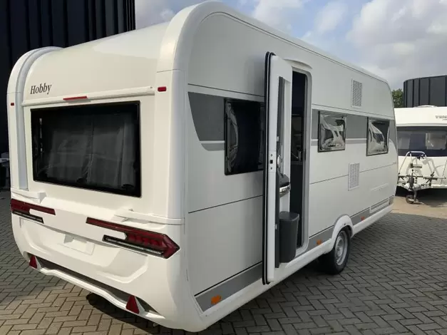 Hobby De Luxe 495 UL Zondag 8 februari open (1008079)