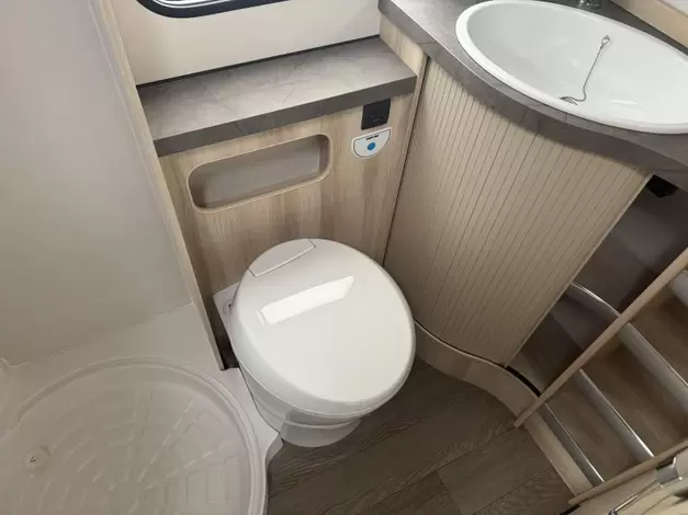 Hobby De Luxe 545 KMF Zondag 8 februari open (977480)