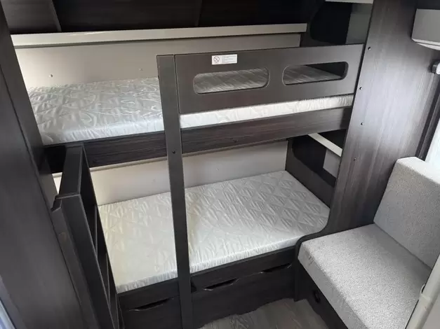 Hobby Prestige 720 KWFU Zondag 8 februari open (1025707)