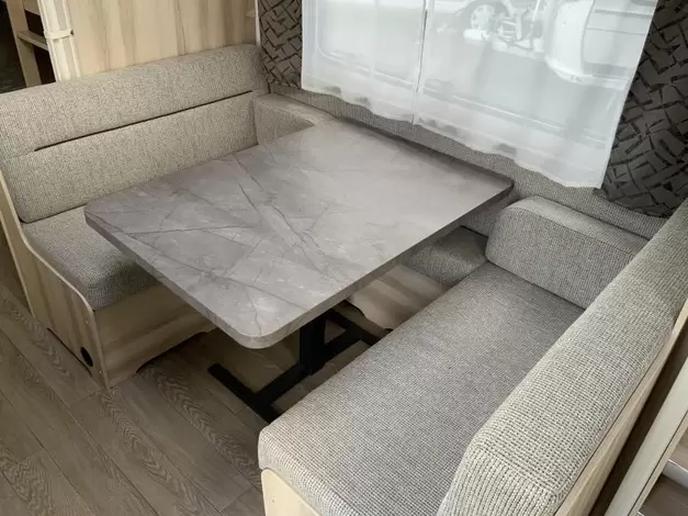 Hobby De Luxe 545 KMF