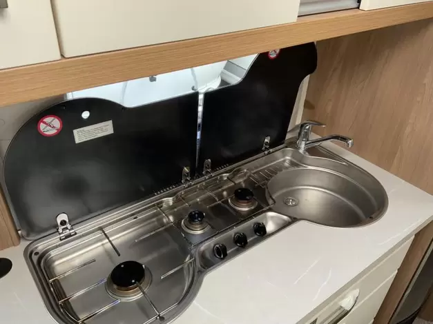 Hobby De Luxe 545 KMF