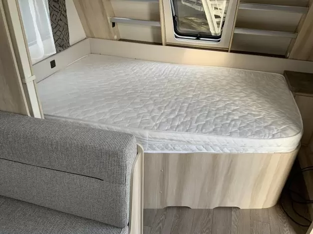 Hobby De Luxe 545 KMF