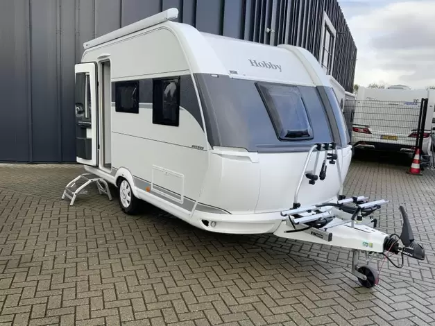 Hobby On Tour 390 SF