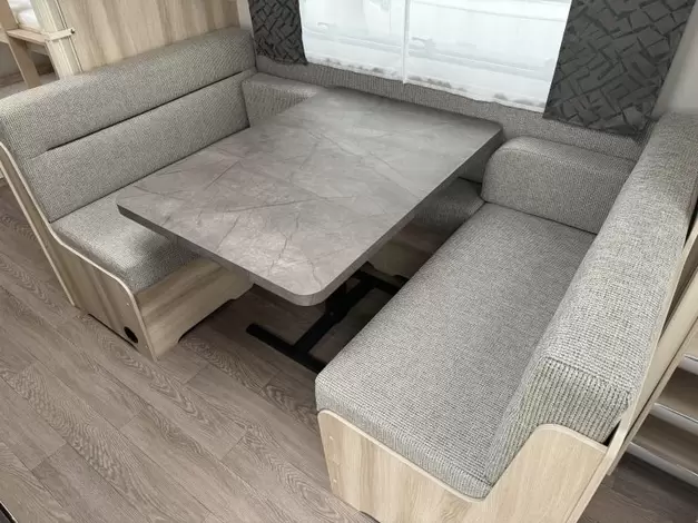 Hobby De Luxe 545 KMF Zondag 8 februari open (977480)