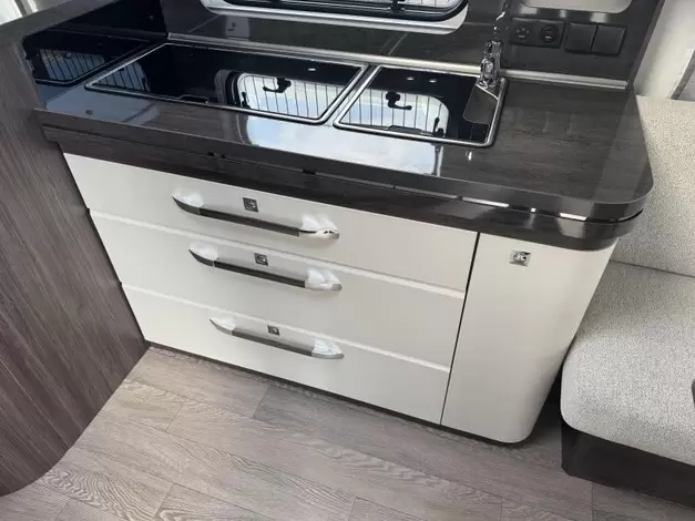 Hobby Prestige 720 KWFU Zondag 8 februari open (1025707)