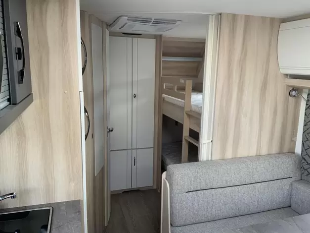 Hobby De Luxe 545 KMF