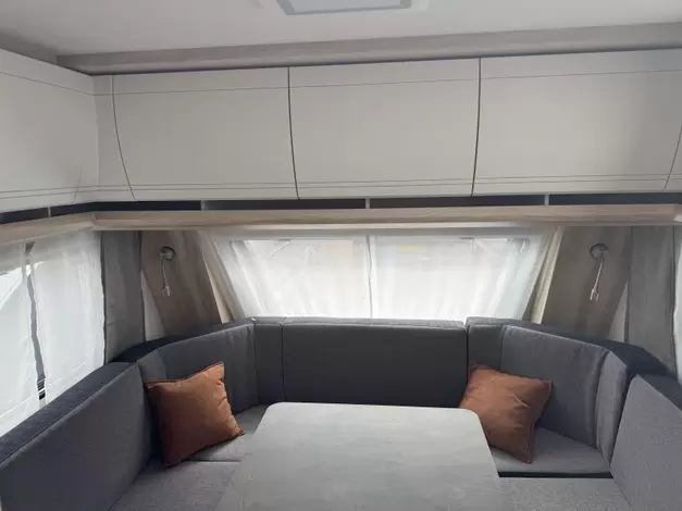 Hobby De Luxe 460 LU