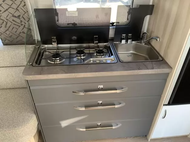 Hobby De Luxe 540 UL Zondag 8 februari open (971015)