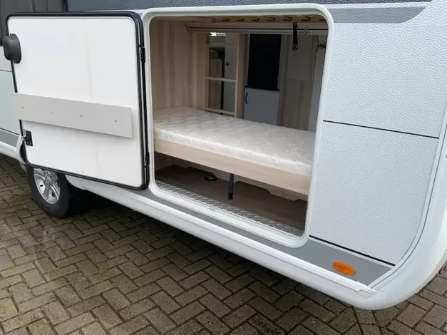 Hobby De Luxe 545 KMF