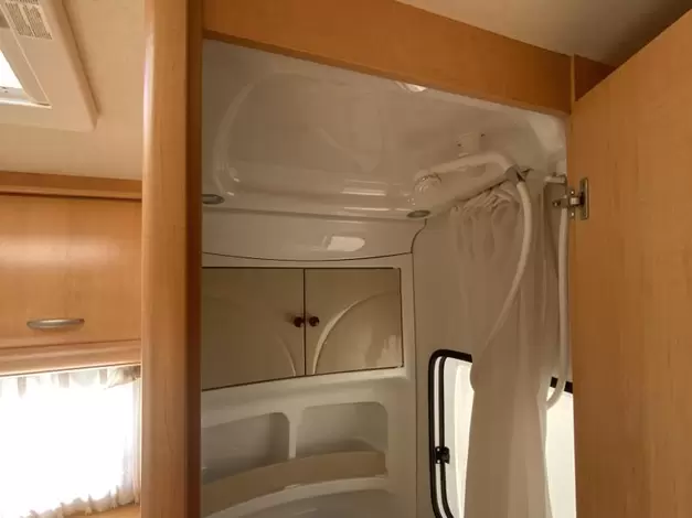 Hobby De Luxe 460 UFE