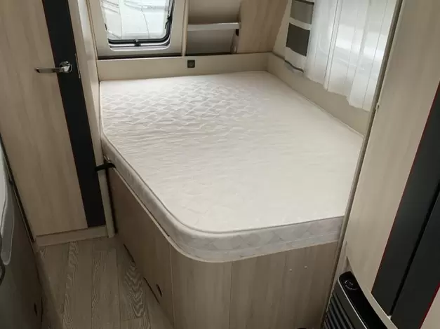 Hobby De Luxe Edition 460 UFE