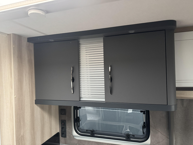 Hobby De Luxe 495 WFB