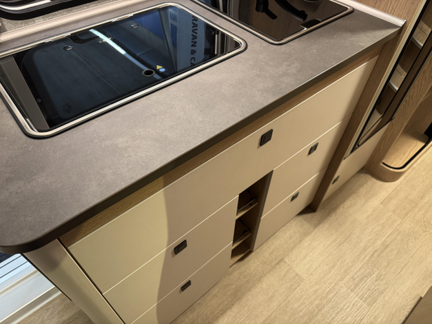 Hobby On Tour  C 680 GE