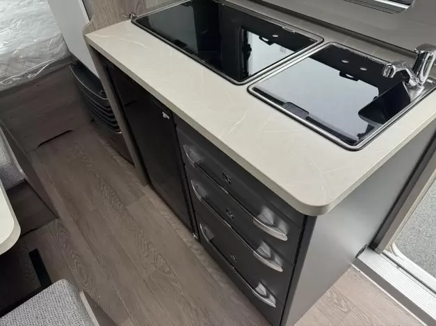 Hobby Ontour 470 KMF Zondag 8 februari open (979843)