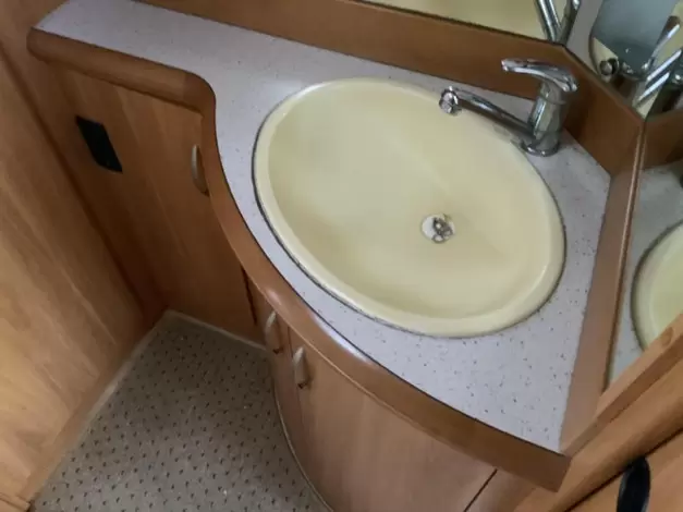 Hobby De Luxe 460 UFE