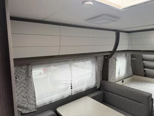 Hobby Ontour 470 KMF Zondag 8 februari open (979843)