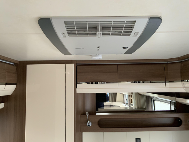 Hobby Prestige 720 KWFU Zondag 8 februari open (1030840)