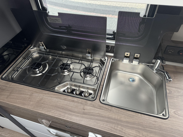 Hobby Excellent Edition 650 KMFE Zondag 8 februari open (1029025)