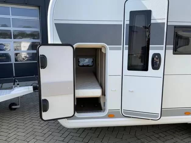 Hobby De Luxe 490 KMF Zondag 8 februari open (971017)