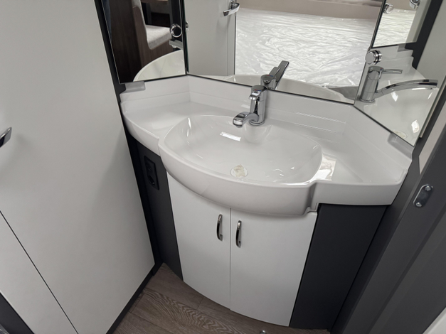 Hobby Excellent Edition 650 KMFE Zondag 8 februari open (1029025)