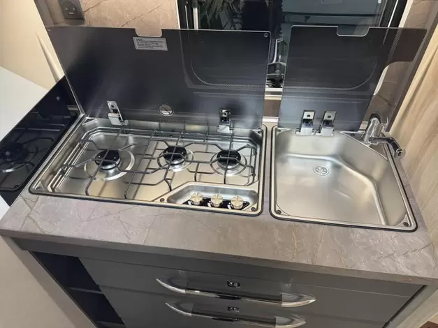 Hobby De Luxe 460 SL Zondag 8 februari open (1019589)