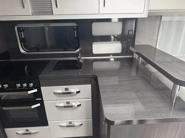 Hobby Prestige 720 WQC Zondag 8 februari open (1020810)