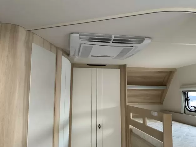 Hobby De Luxe 545 KMF