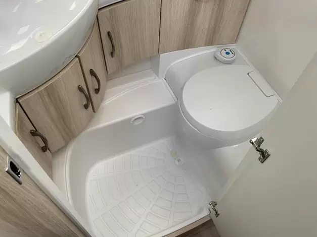 Hobby De Luxe 495 UL Zondag 8 februari open (1008079)