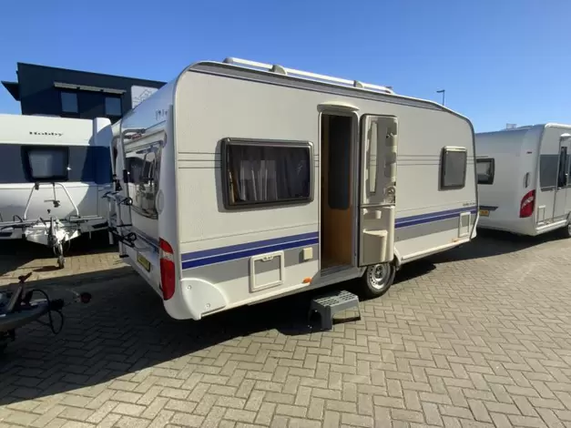 Hobby De Luxe 460 UFE