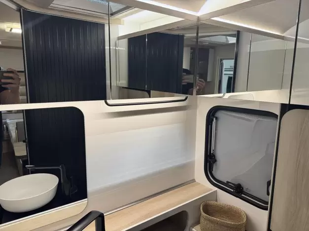 Hobby De Luxe 460 SL Zondag 8 februari open (1019589)