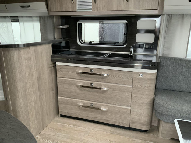 Hobby Prestige 720 KWFU Zondag 8 februari open (1028174)