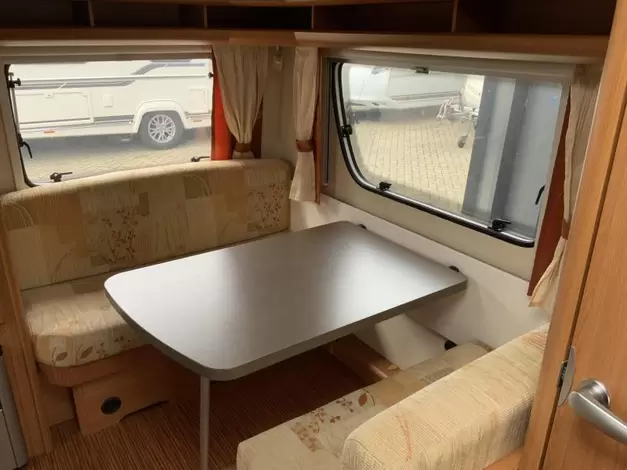 Hobby De Luxe 440 SF