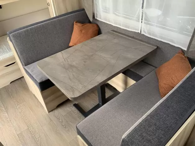 Hobby De Luxe 540 KMFE Zondag 8 februari open (1008078)