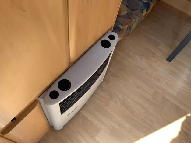 Hobby De Luxe 400 SFE