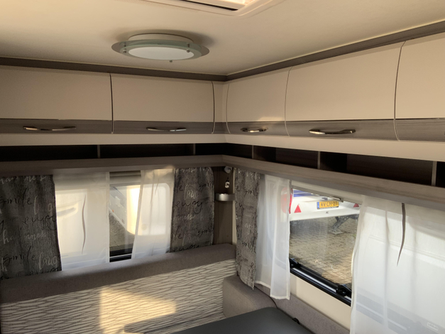 Hobby On Tour 390 SF 9 Zondag 8 februari open (1031634)