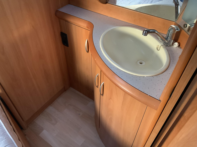 Hobby De luxe Easy 460 UFE Zondag 22 maart open (1032280)