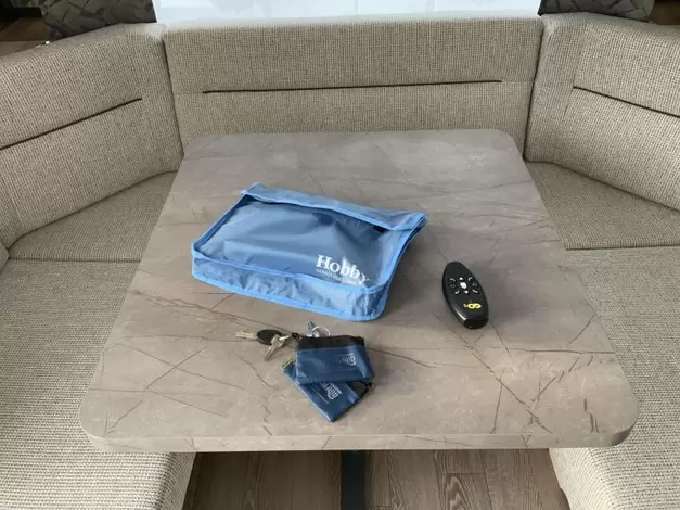 Hobby De Luxe 460 UFE Mover + vloerverwarming