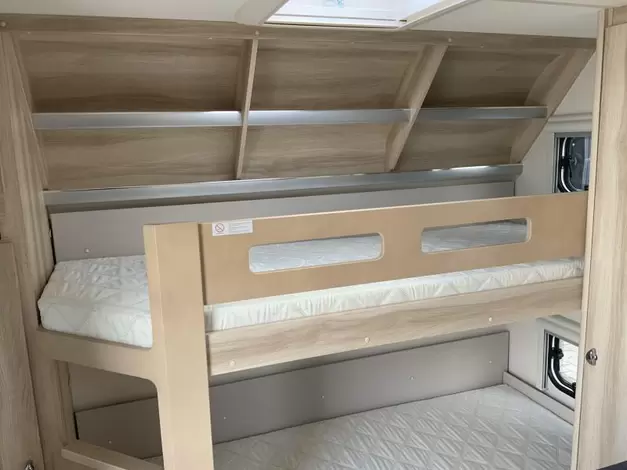 Hobby De Luxe 540 KMFE Zondag 8 februari open (1008078)