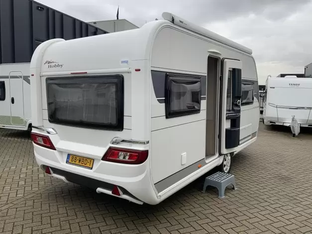 Hobby De Luxe Edition 460 UFE