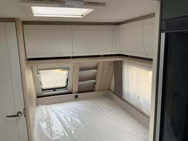 Hobby De Luxe 540 KMFE Zondag 8 februari open (1008078)