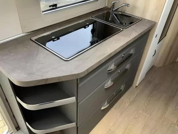 Hobby De Luxe 545 KMF