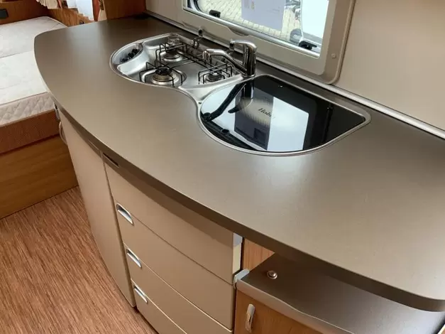 Hobby De Luxe 440 SF