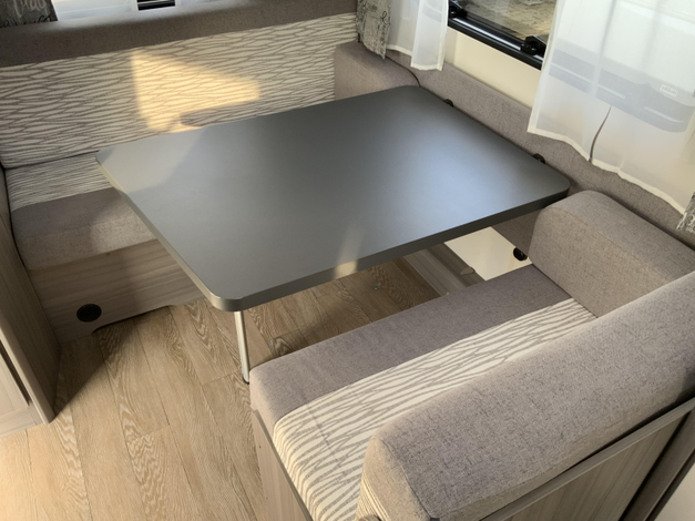 Hobby On Tour 390 SF 9 Zondag 8 februari open (1031634)