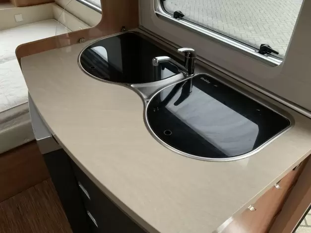 Hobby De Luxe 400 SF