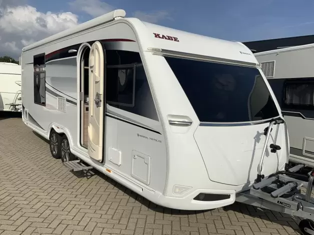 Kabe Imperial 740 TDL KS Helemaal compleet