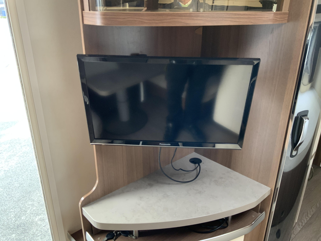 Hobby Prestige 720 KWFU Zondag 8 februari open (1030840)